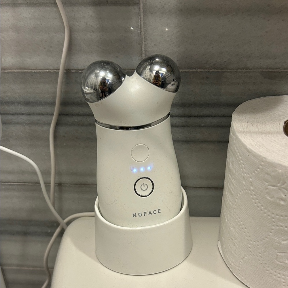 NuFace White and Silver Toning Device